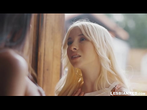 ❤️ A nena chega a casa uns meses despois e acaba comendo o coño da súa madrastra ☑ Porno ruso en % gl.tubsexercom.ru % ❤